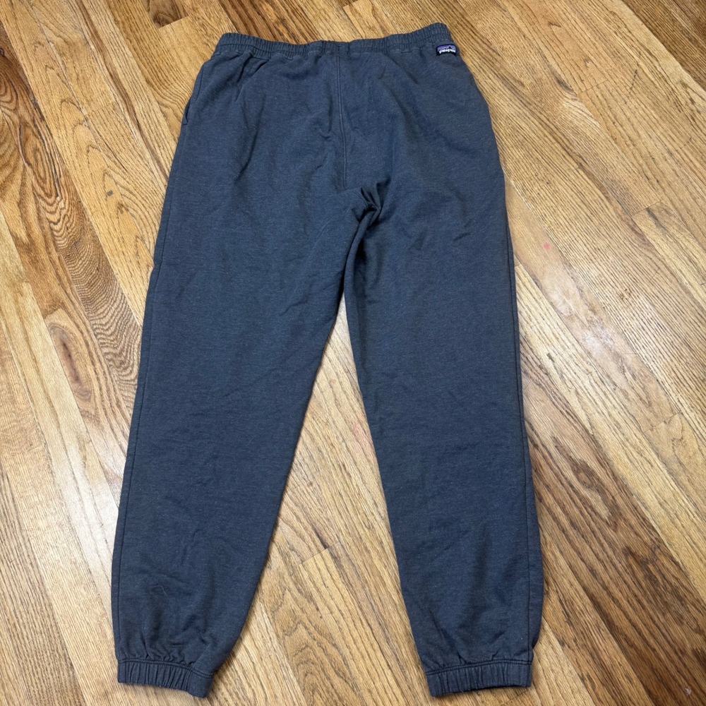 Patagonia P-6 Label Uprisal Sweatpants Mens Medium Charcoal Gray Joggers Fleece